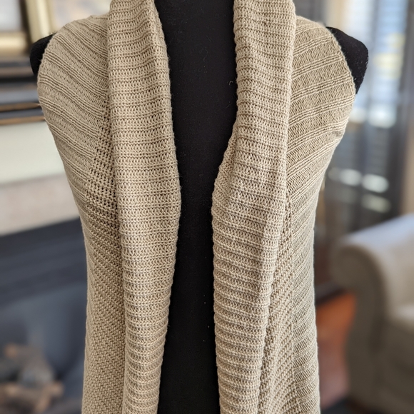 Knit vest - Picture 2 of 5
